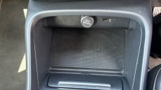 Volvo Xc40 2.0 T4 Momentum 5dr AWD Geartronic Petrol Estate